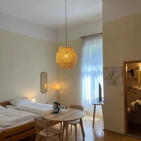 Hotell Arnold 3*